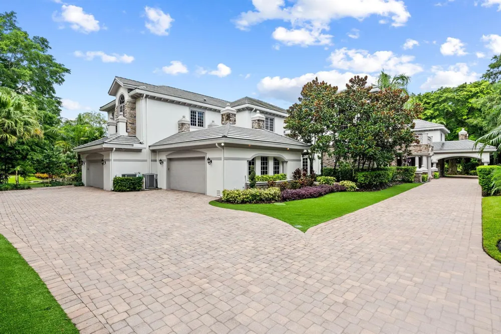 8950 NW 70th Court Parkland, FL 33067