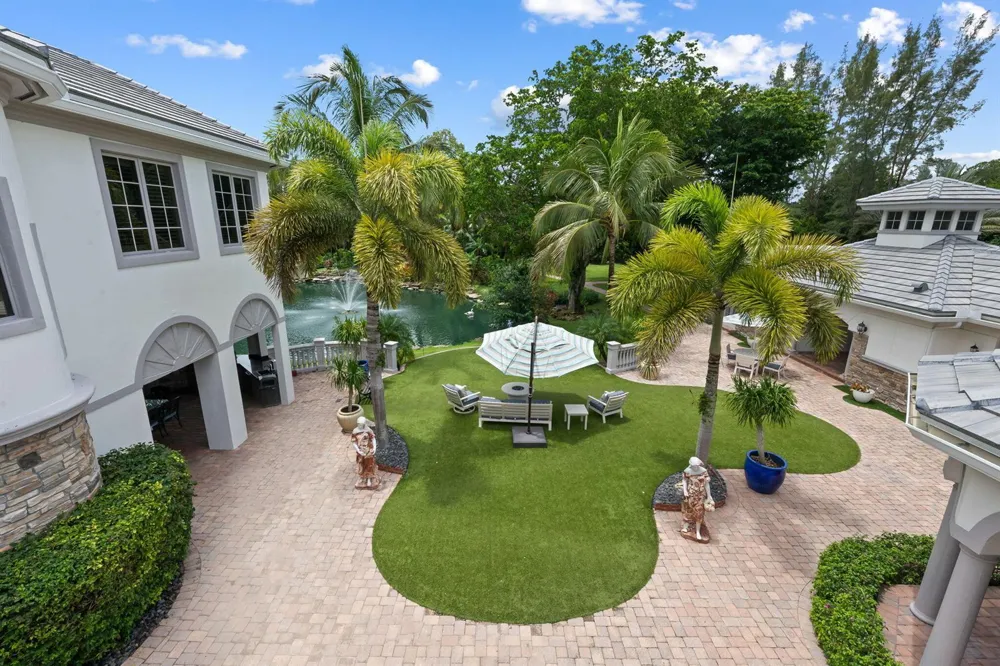 8950 NW 70th Court Parkland, FL 33067