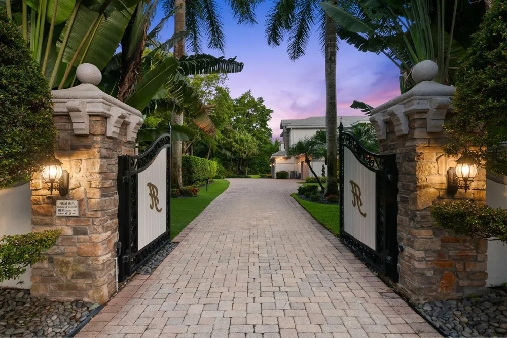 8950 NW 70th Court Parkland, FL 33067