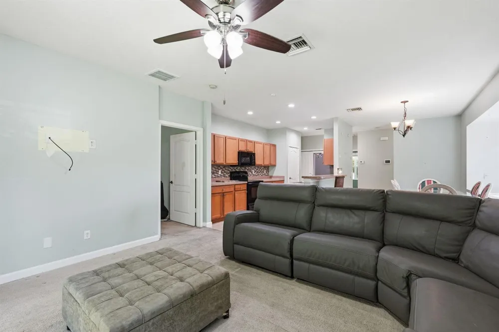 2551 Creekside Drive Fort Pierce, FL 34981