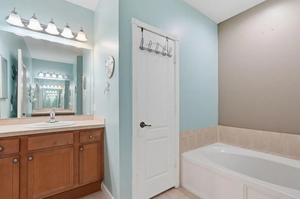 2551 Creekside Drive Fort Pierce, FL 34981