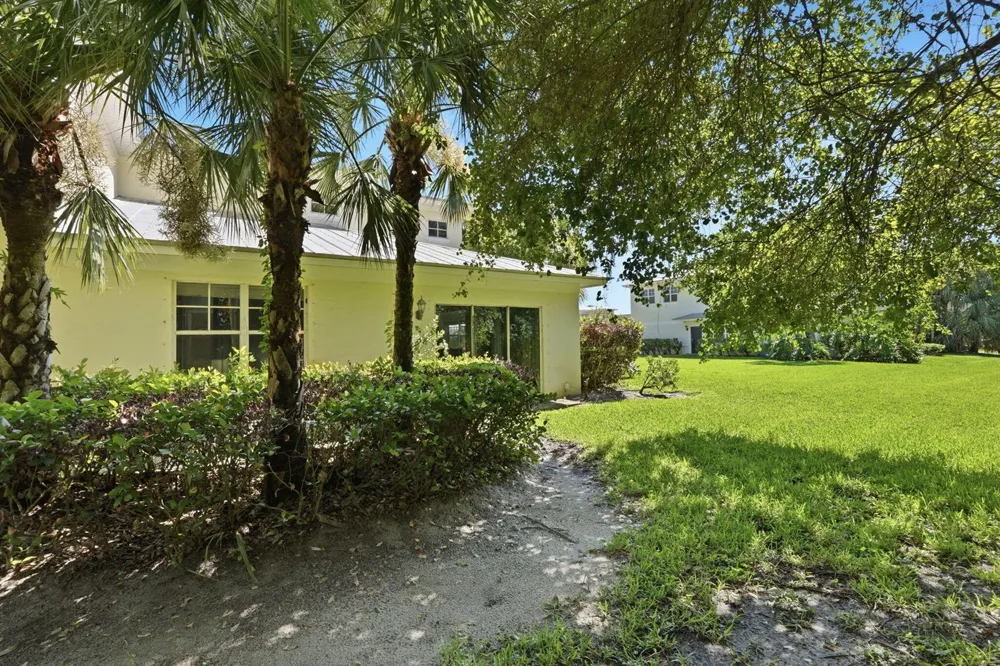 2551 Creekside Drive Fort Pierce, FL 34981