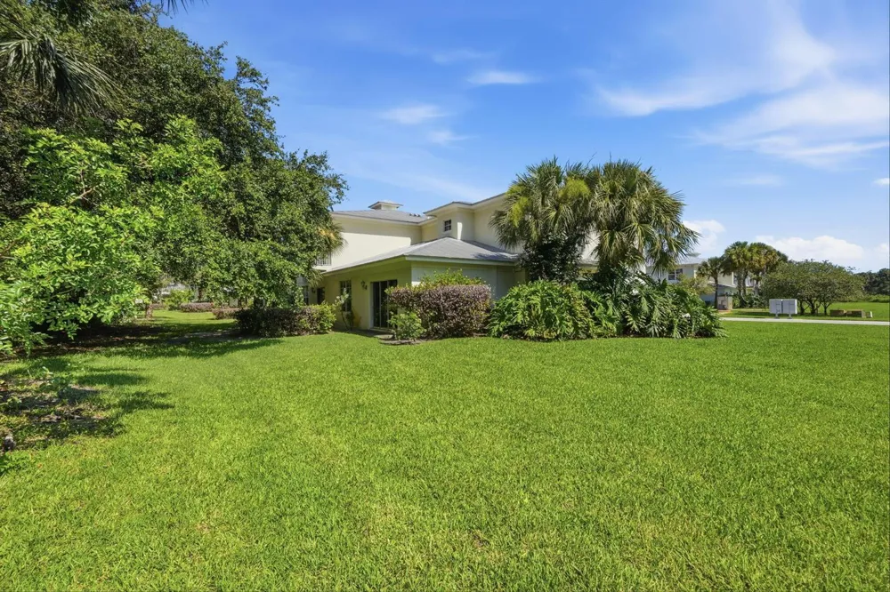 2551 Creekside Drive Fort Pierce, FL 34981