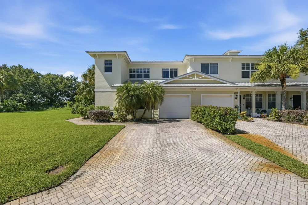 2551 Creekside Drive Fort Pierce, FL 34981