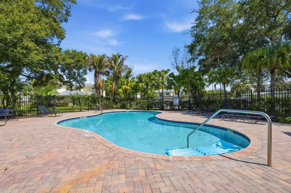 2551 Creekside Drive Fort Pierce, FL 34981