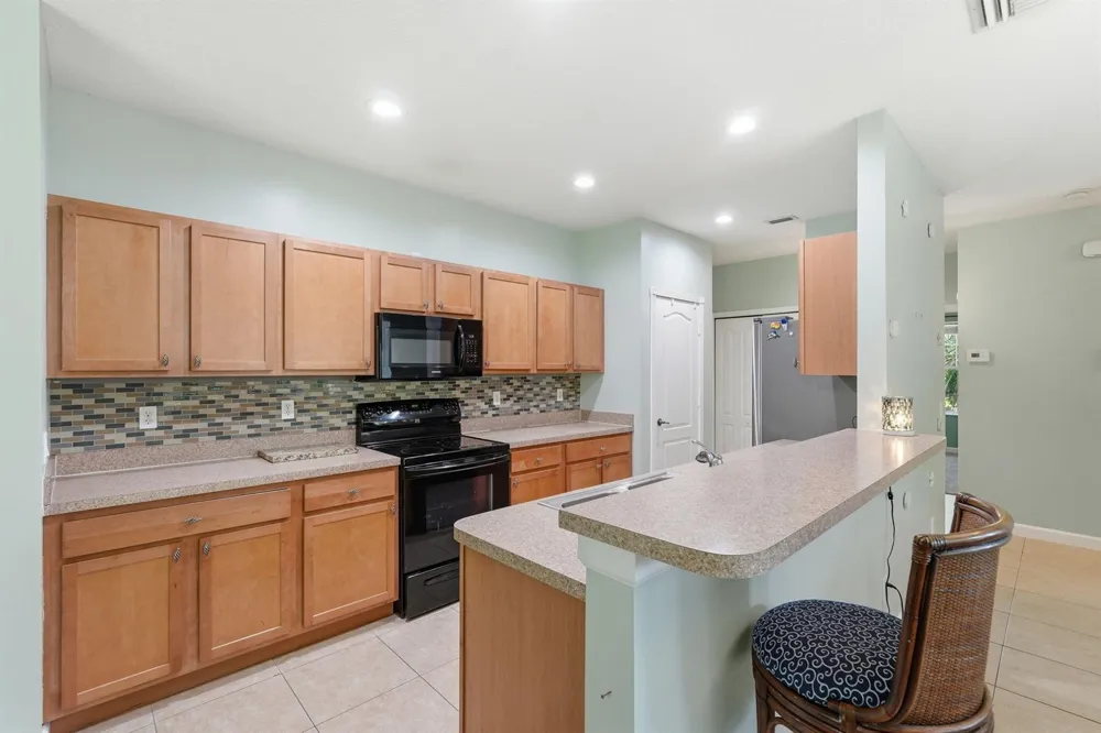 2551 Creekside Drive Fort Pierce, FL 34981