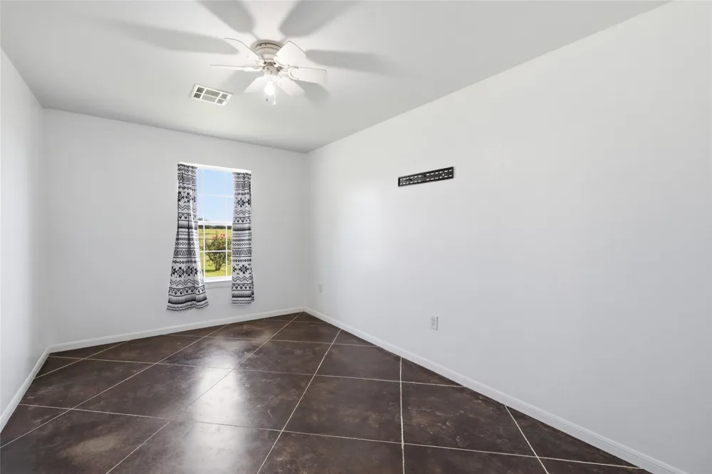 1727 LCR 124 Mount Calm, TX 76673