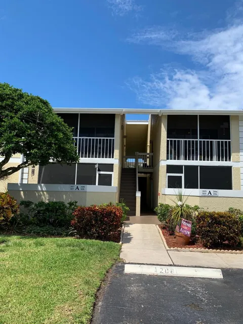 1565 SE Royal Green Circle #108