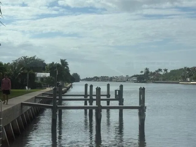5520 Ocean Boulevard #111 Ocean Ridge, FL 33435