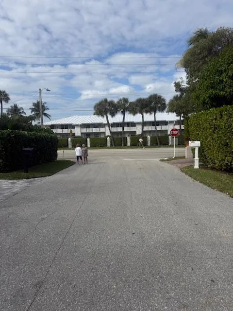 5520 Ocean Boulevard #111 Ocean Ridge, FL 33435