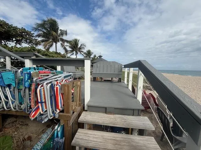 5520 Ocean Boulevard #111 Ocean Ridge, FL 33435