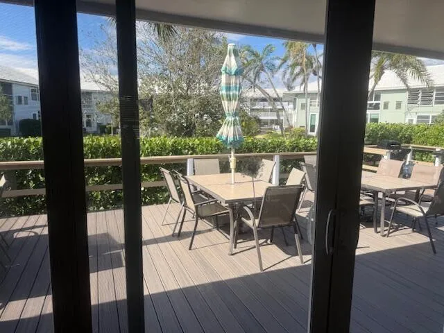5520 Ocean Boulevard #111 Ocean Ridge, FL 33435
