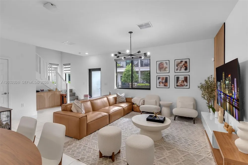 4963 NW 83rd Path #4963 Doral, FL 33166