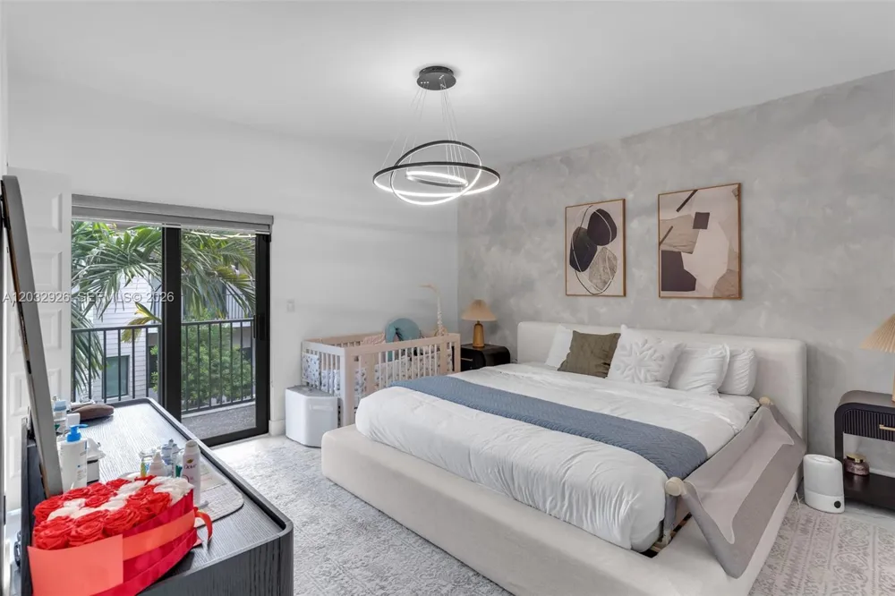 4963 NW 83rd Path #4963 Doral, FL 33166