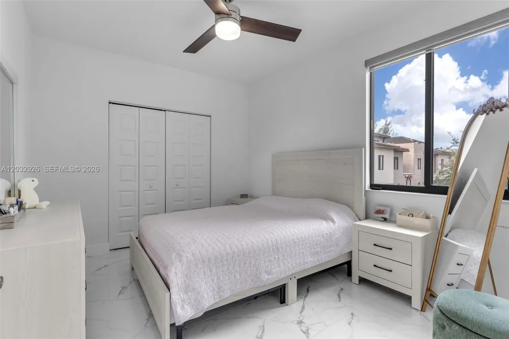 4963 NW 83rd Path #4963 Doral, FL 33166