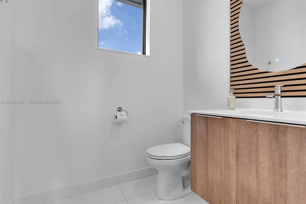 4963 NW 83rd Path #4963 Doral, FL 33166