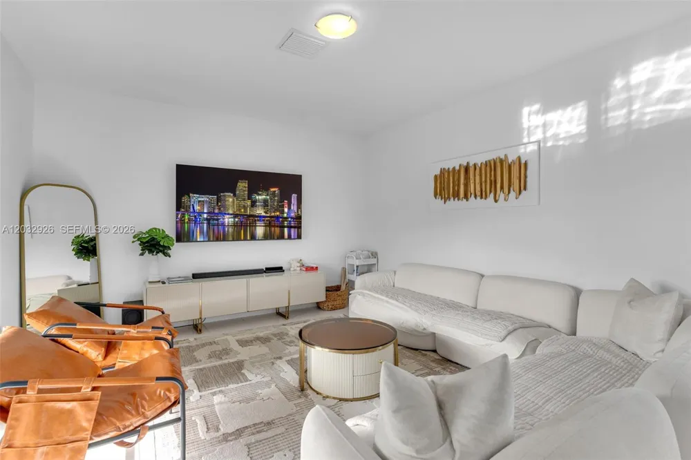 4963 NW 83rd Path #4963 Doral, FL 33166