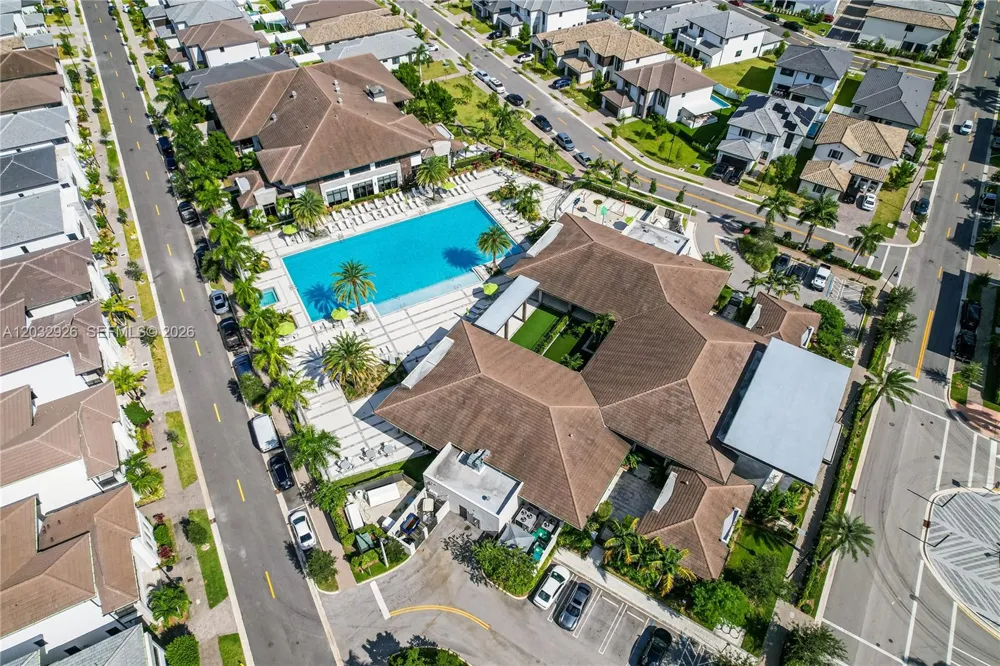 4963 NW 83rd Path #4963 Doral, FL 33166