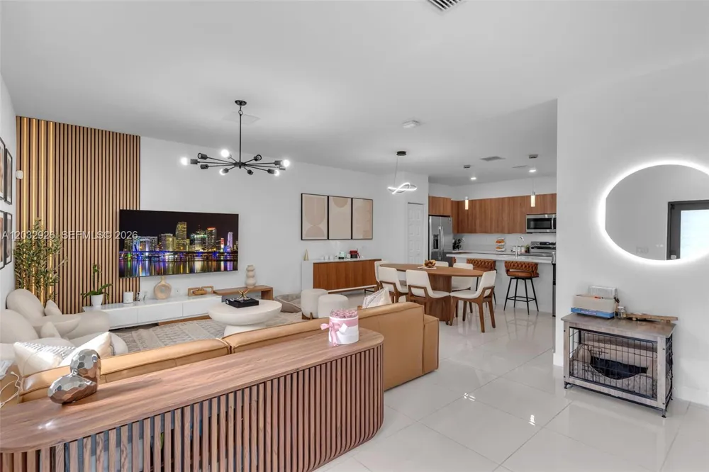 4963 NW 83rd Path #4963 Doral, FL 33166