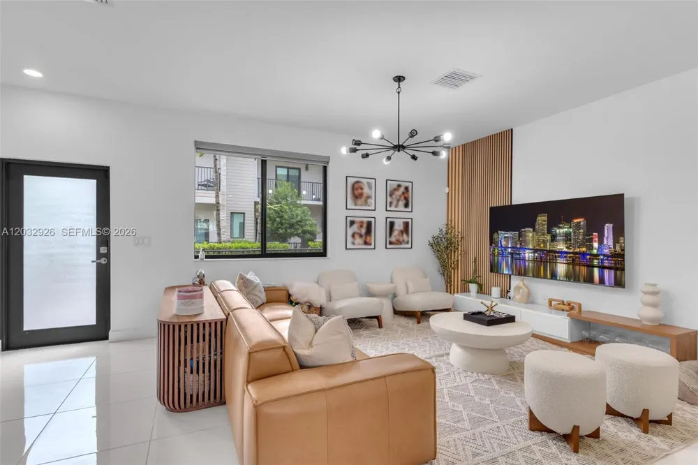 4963 NW 83rd Path #4963 Doral, FL 33166