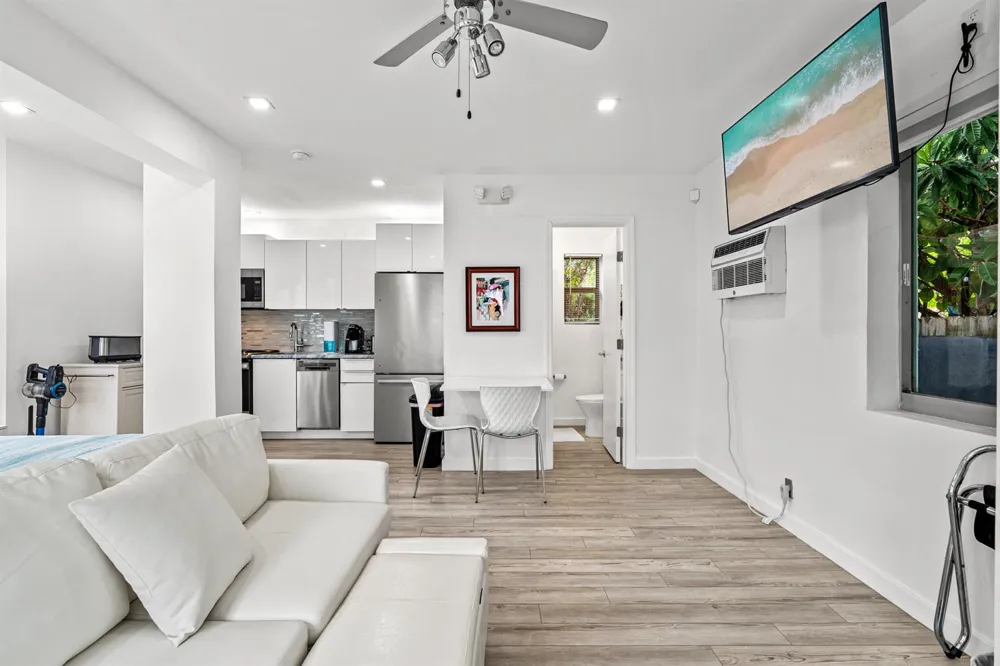 3305 NE 16th Court Fort Lauderdale, FL 33305
