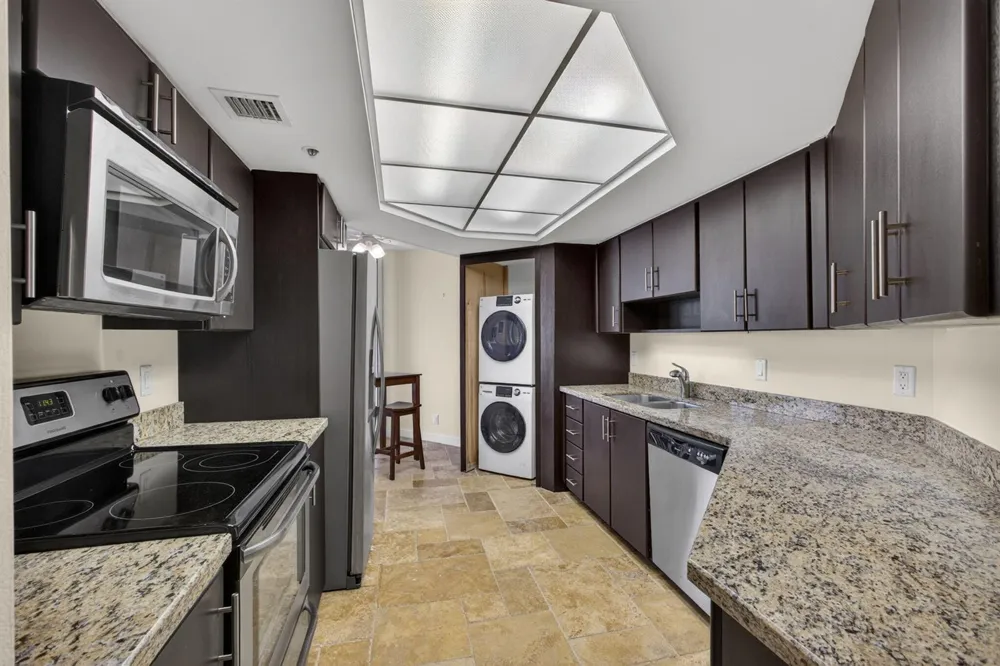 5200 Ocean Drive #1004 Singer Island, FL 33404