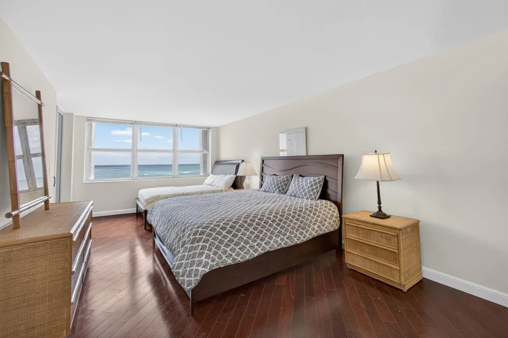 5200 Ocean Drive #1004 Singer Island, FL 33404