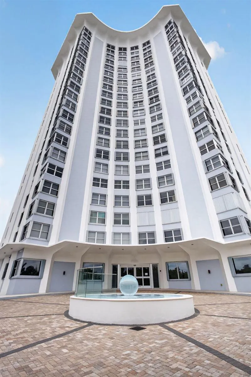 5200 Ocean Drive #1004 Singer Island, FL 33404