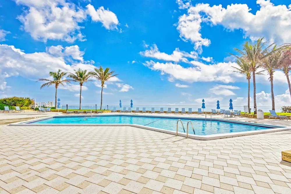 5200 Ocean Drive #1004 Singer Island, FL 33404