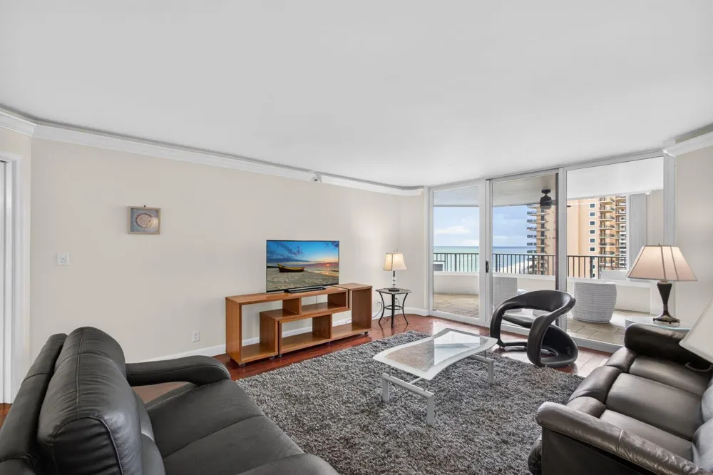5200 Ocean Drive #1004 Singer Island, FL 33404