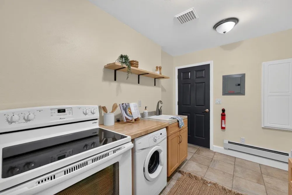310 Hidden Valley Soquel, CA 95073