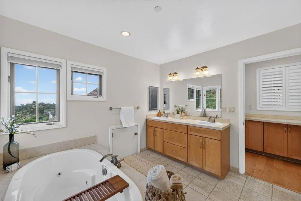310 Hidden Valley Soquel, CA 95073