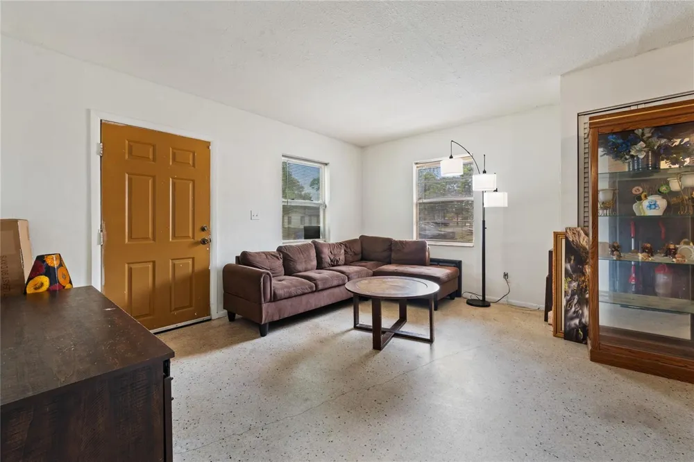 2802 Avenue G Fort Pierce, FL 34947