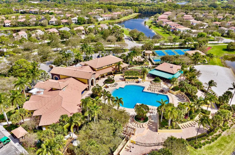 113 Evergrene Parkway #3-A Palm Beach Gardens, FL 33410
