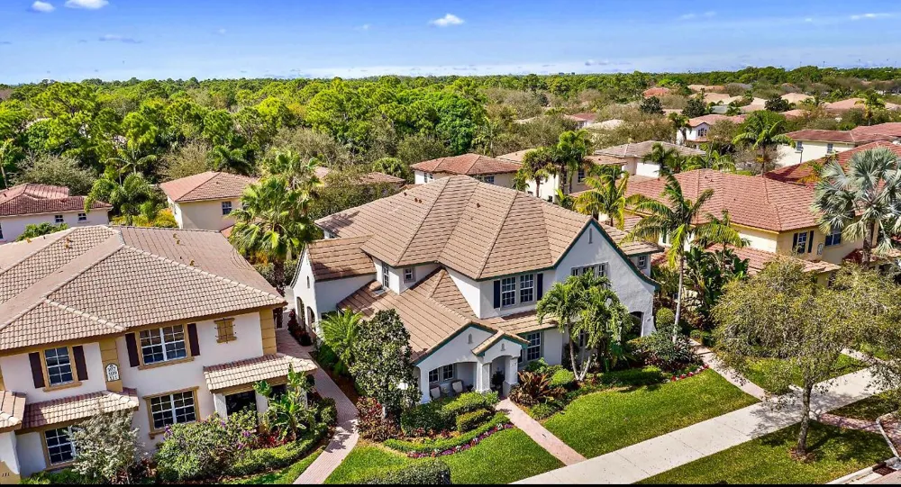 113 Evergrene Parkway #3-A Palm Beach Gardens, FL 33410