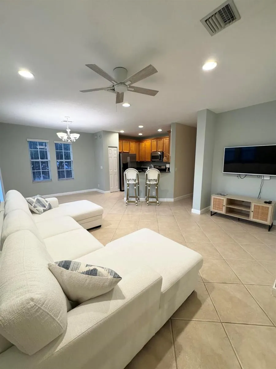 113 Evergrene Parkway #3-A Palm Beach Gardens, FL 33410