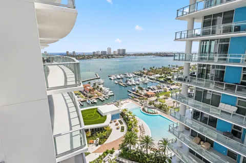 220 Lake Shore Drive #1823