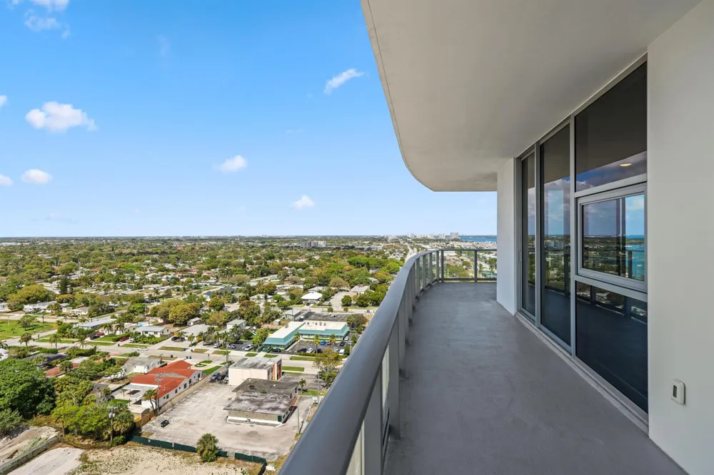220 Lake Shore Drive #1823 Lake Park, FL 33403