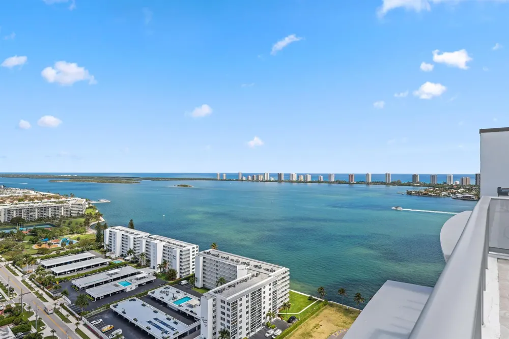 220 Lake Shore Drive #1823 Lake Park, FL 33403
