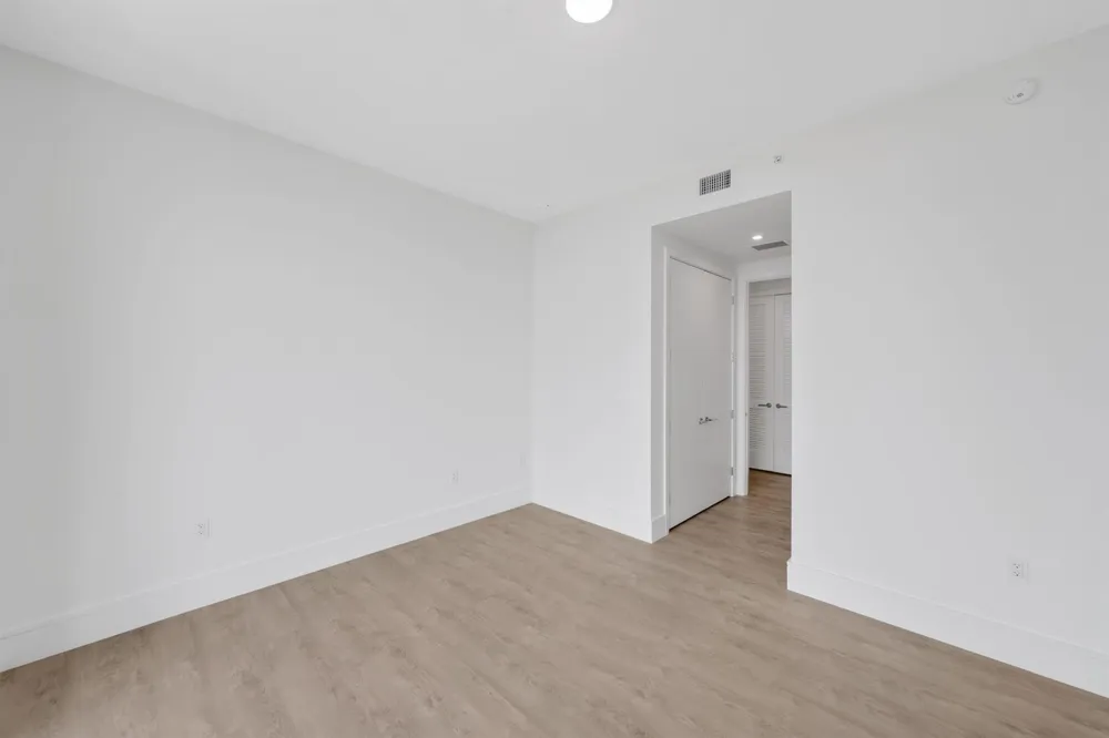 220 Lake Shore Drive #1823 Lake Park, FL 33403