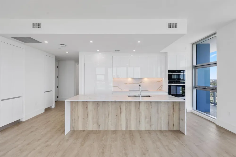 220 Lake Shore Drive #1823 Lake Park, FL 33403