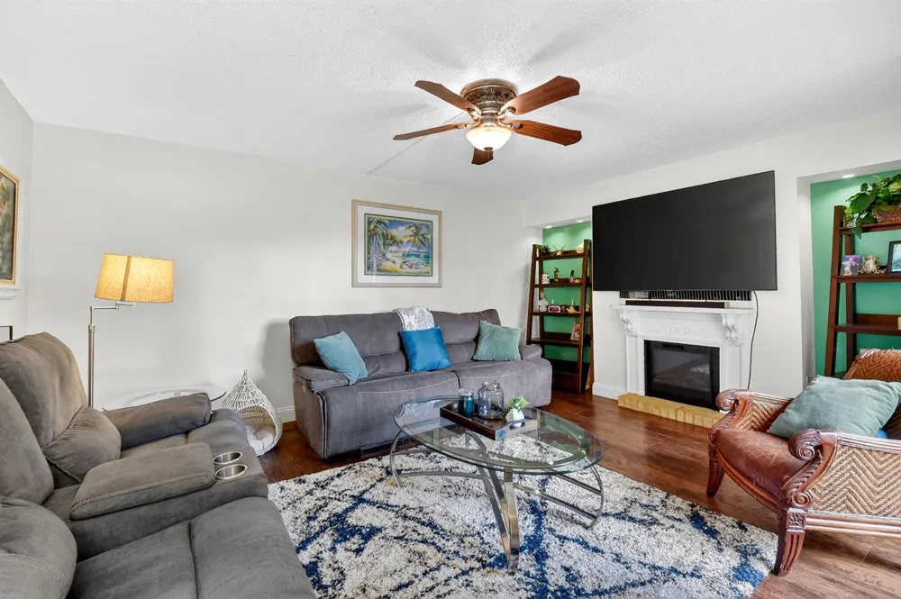 1545 W Forest Lakes Circle W #B West Palm Beach, FL 33406