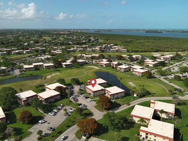 66 Woodland Drive #204 Vero Beach, FL 32962