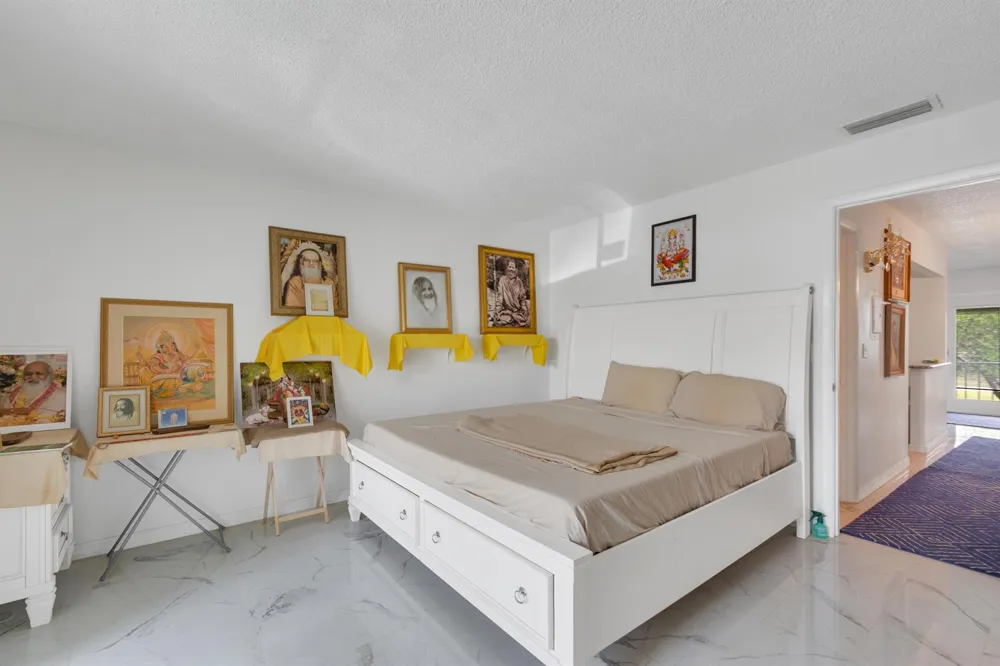 66 Woodland Drive #204 Vero Beach, FL 32962