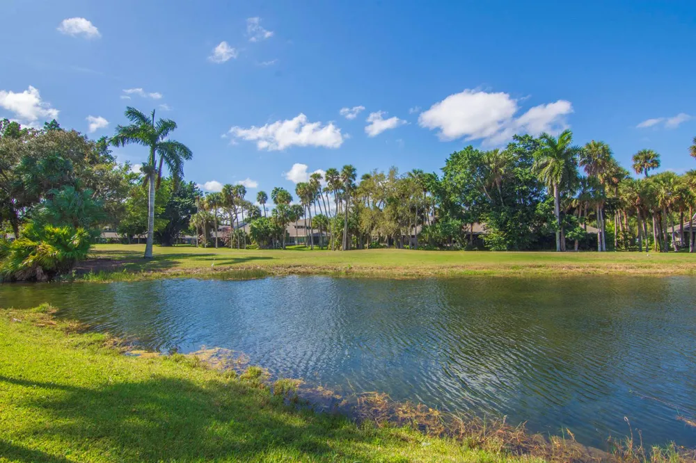 66 Woodland Drive #204 Vero Beach, FL 32962
