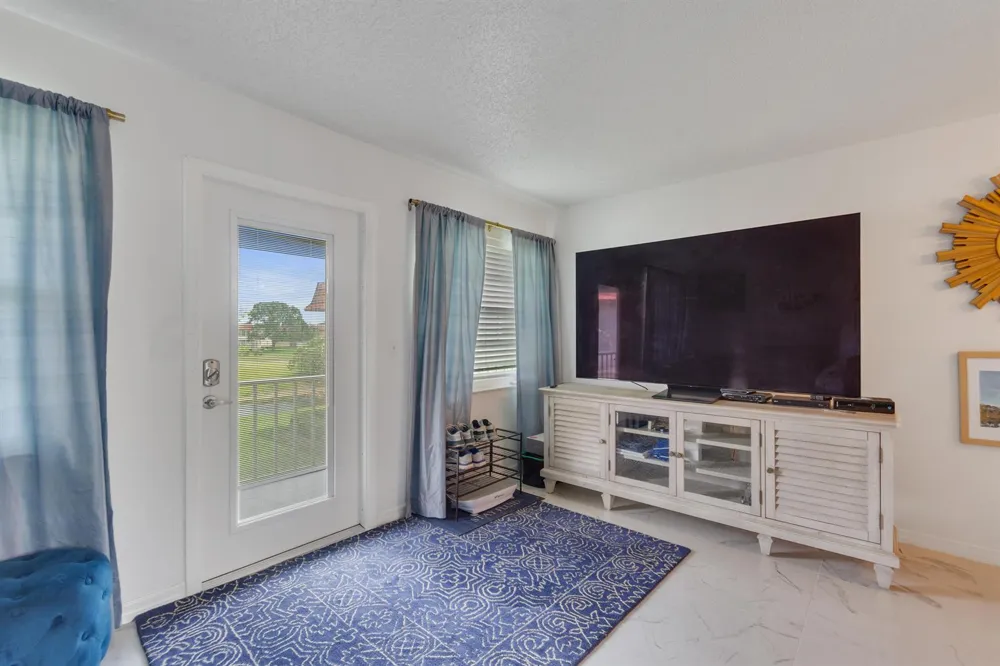 66 Woodland Drive #204 Vero Beach, FL 32962