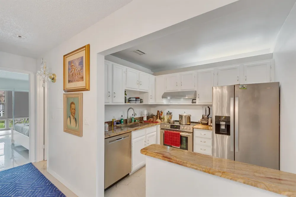 66 Woodland Drive #204 Vero Beach, FL 32962