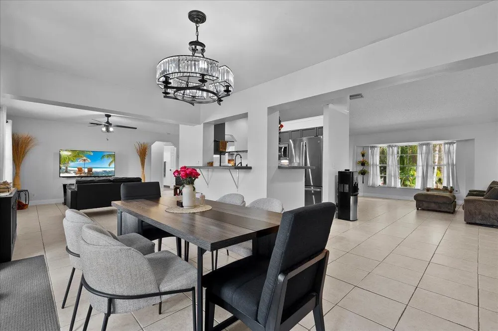 14537 77th Place Loxahatchee, FL 33470