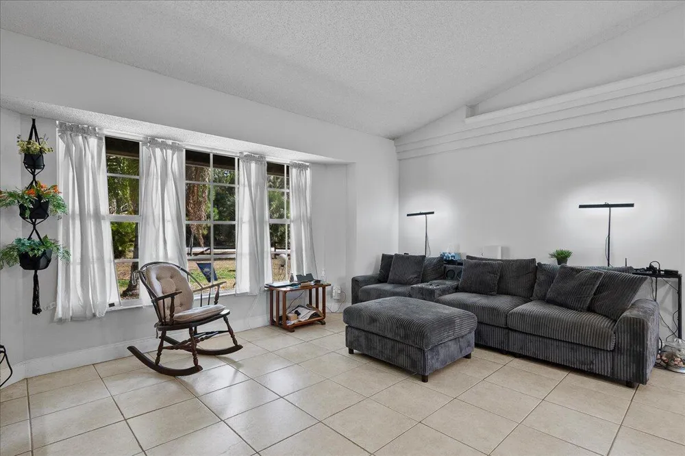 14537 77th Place Loxahatchee, FL 33470