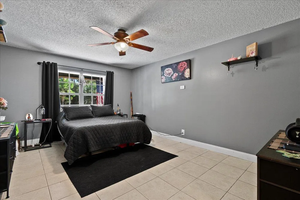 14537 77th Place Loxahatchee, FL 33470